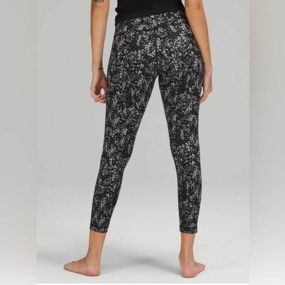 Lululemon Wunder Under High-Rise Tight 25" Blossom Overlay Starlight Multi Color - Picture 2 of 12